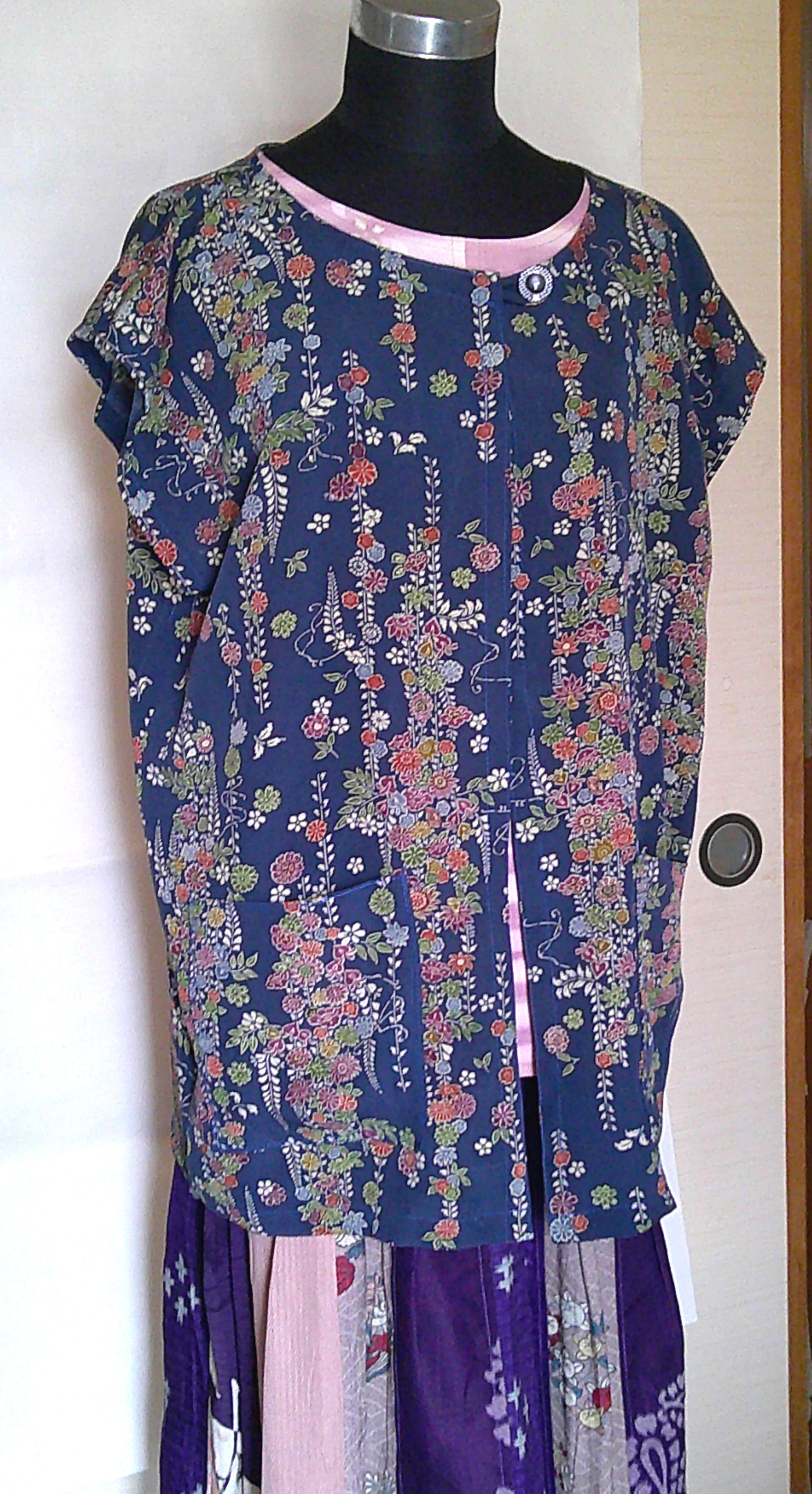 着物リメイク　袖なしジャケット　　3167