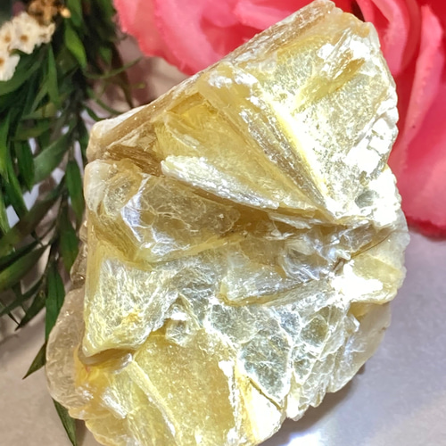 ゴールデンマイカ 金雲母 ブロゴバイト 原石 ラフストーン 天然石 東洋