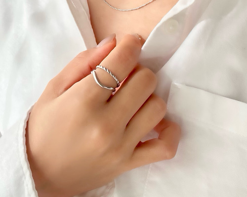 重ね付けに見える♪ 【 ダブルライン＊オープンリング 】フリーサイズ