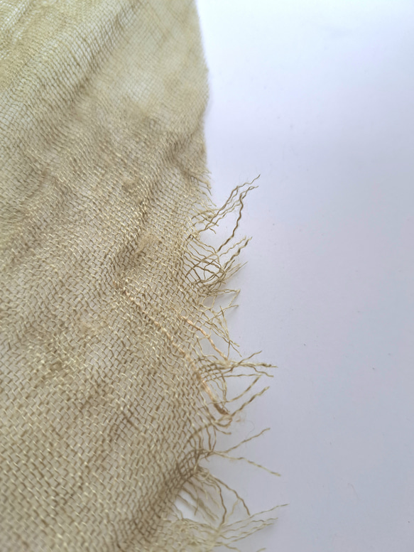 リネン100%軽やか三角ストール 7枚目の画像