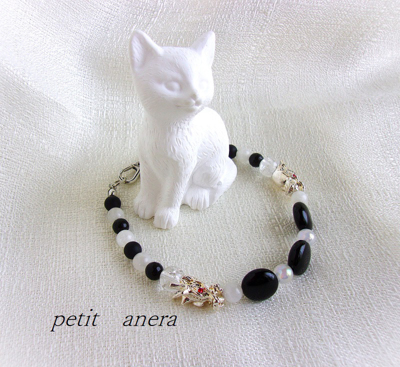 【送料無料】天然石ペット用アクセサリー／ドラゴン★シックなモノトーンネックレス（Sサイズ）