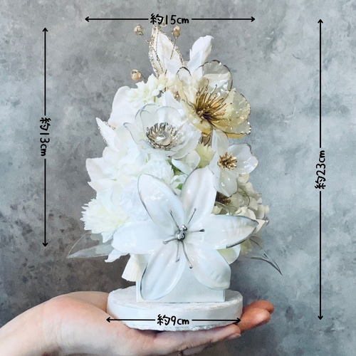 光に透ける仏花】スタイリッシュな白いお供え花/幻想的/ディップ