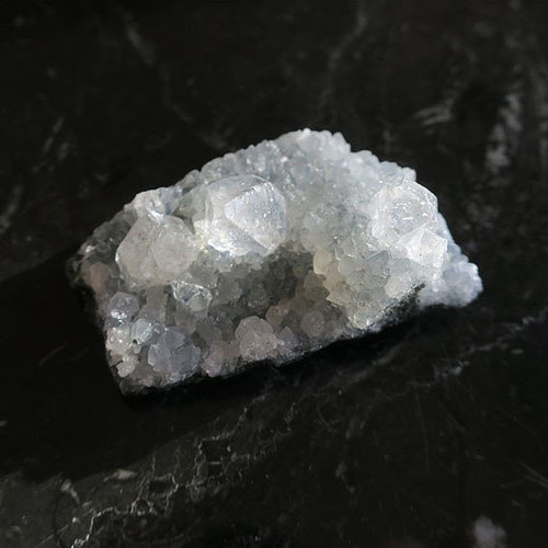 美石】ブラックアポフィライト×カルセドニー クラスター 魚眼石