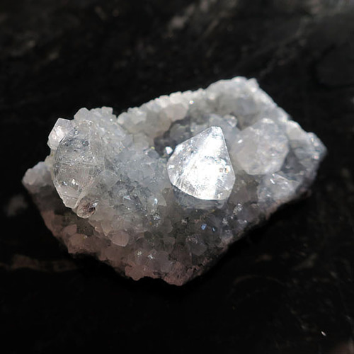 美石】ブラックアポフィライト×カルセドニー クラスター 魚眼石 結晶