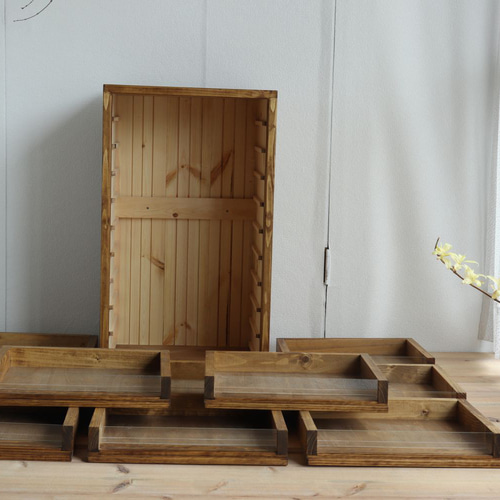 前面ガラスの小引き出し10杯（ミシン糸の収納棚、レターケース