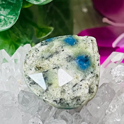 ヒーリングの石✨ グリーンK2ストーン アズライト グラナイト