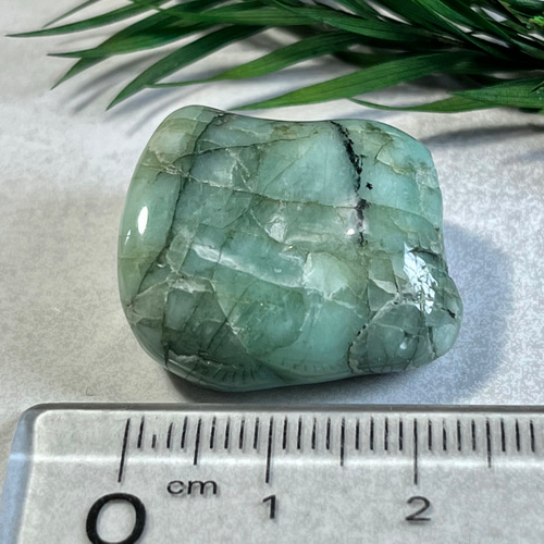 浮気封じ✨ エメラルド タンブル 原石 天然石 東洋占星術師の娘  