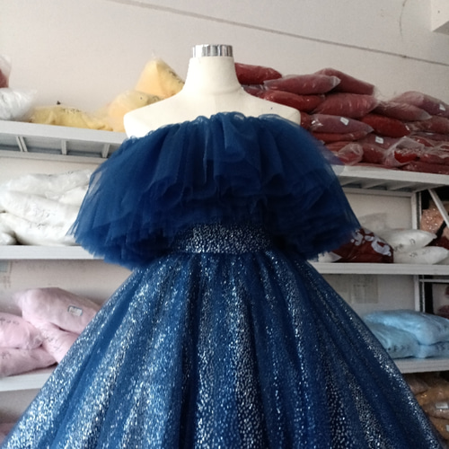 カラードレス ネイビー オフショルダー キラキラグリッターチュール