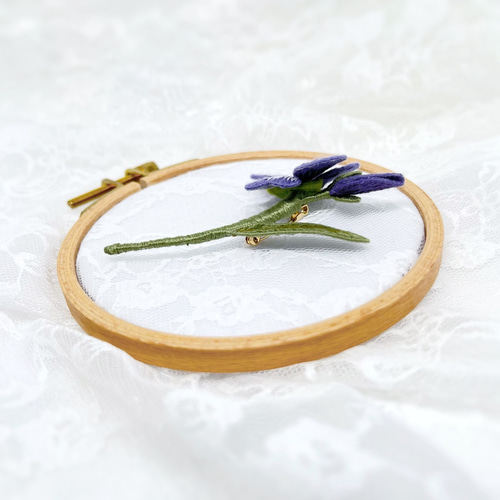 一点物】スミレのブローチ（すみれ / 菫 / 紫 / 山野草 / 立体刺繍