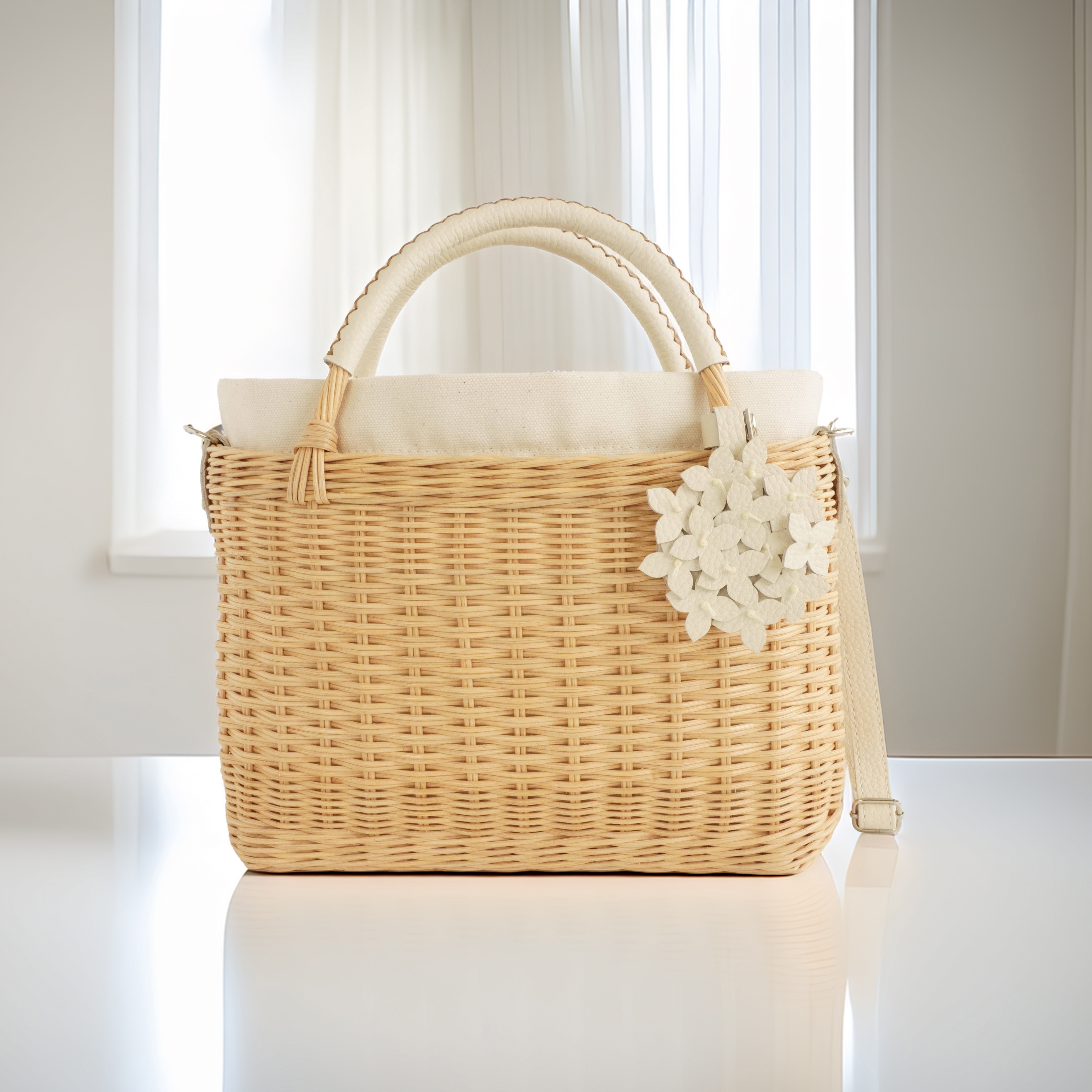 紫陽花チャームのかごバッグ＊紅茶染め／斜め掛けできる3way♪