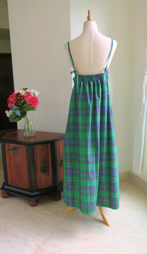 【インドネシア/サロン】インドネシアのグリーン・キャミソールワンピース・シンガポールから送料無料 4枚目の画像