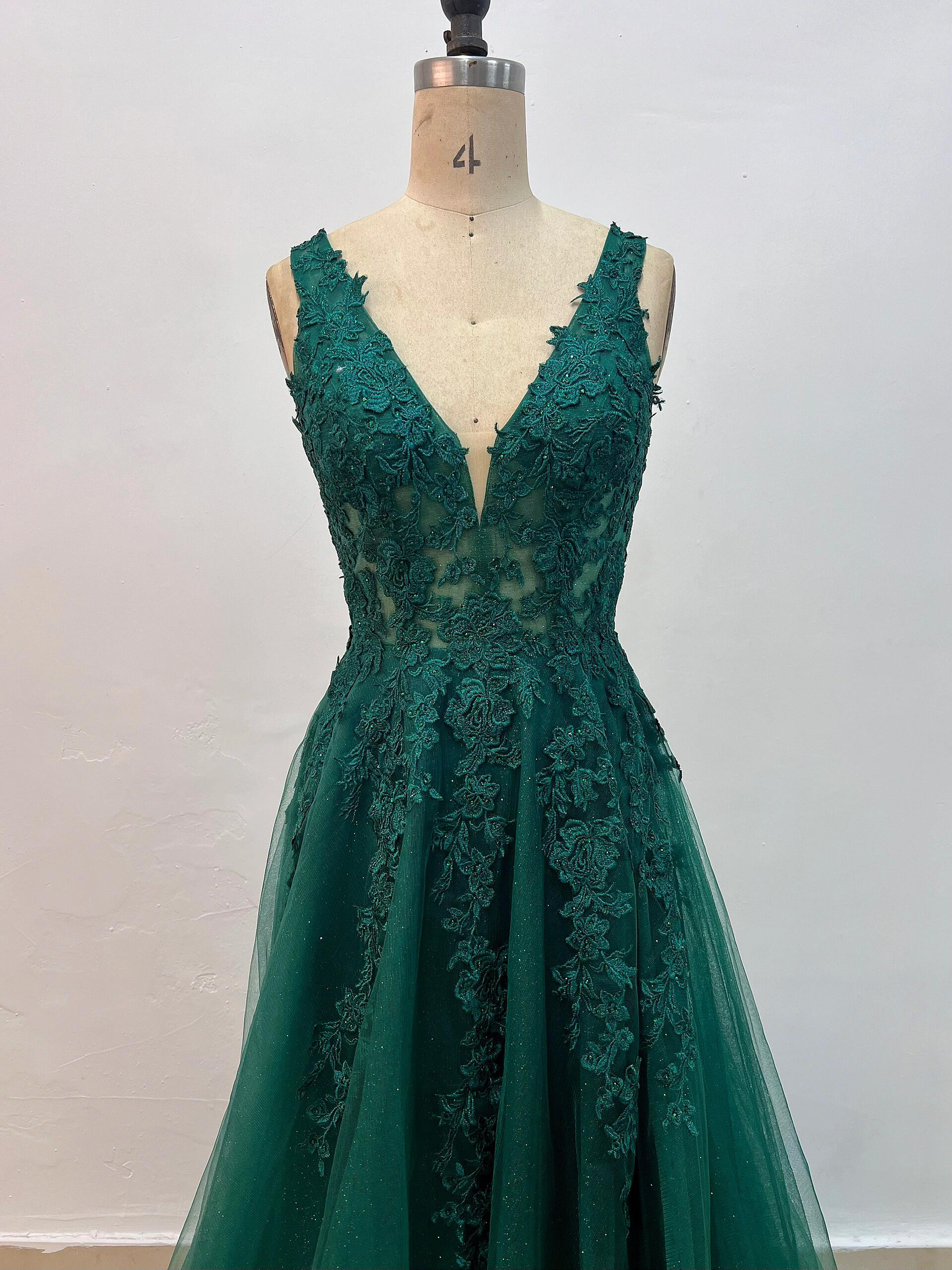 激安　小枝リーフ刺繍　イリュージョンネック　キラキラ　袖無し　深めなグリーン　チャック　ふわふわチュール　vネック　優雅