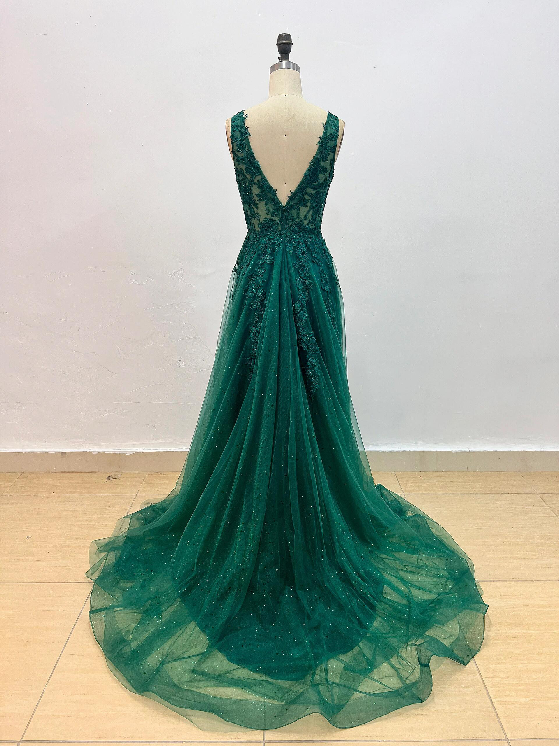 激安　小枝リーフ刺繍　イリュージョンネック　キラキラ　袖無し　深めなグリーン　チャック　ふわふわチュール　vネック　優雅