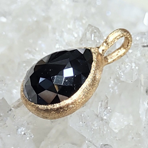K18 黒真珠　ダイヤ　ペンダントトップのみ 漆黒の世界』black diamond＊K18 top ペンダントトップ Roro