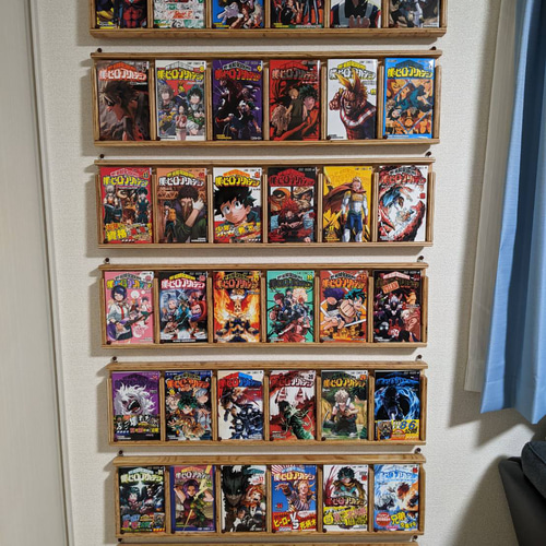 漫画の表紙を飾れる！】特製壁掛コミックラック マガジンラック マンガ 