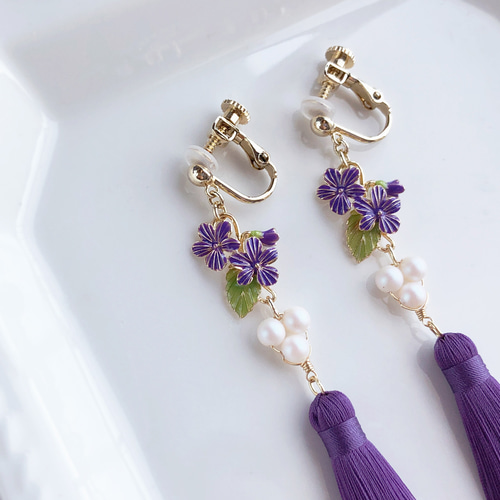 再販】菫のフリンジタッセル 【ピアス/イヤリング】 イヤリング