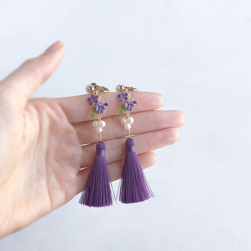 再販】菫のフリンジタッセル 【ピアス/イヤリング】 イヤリング