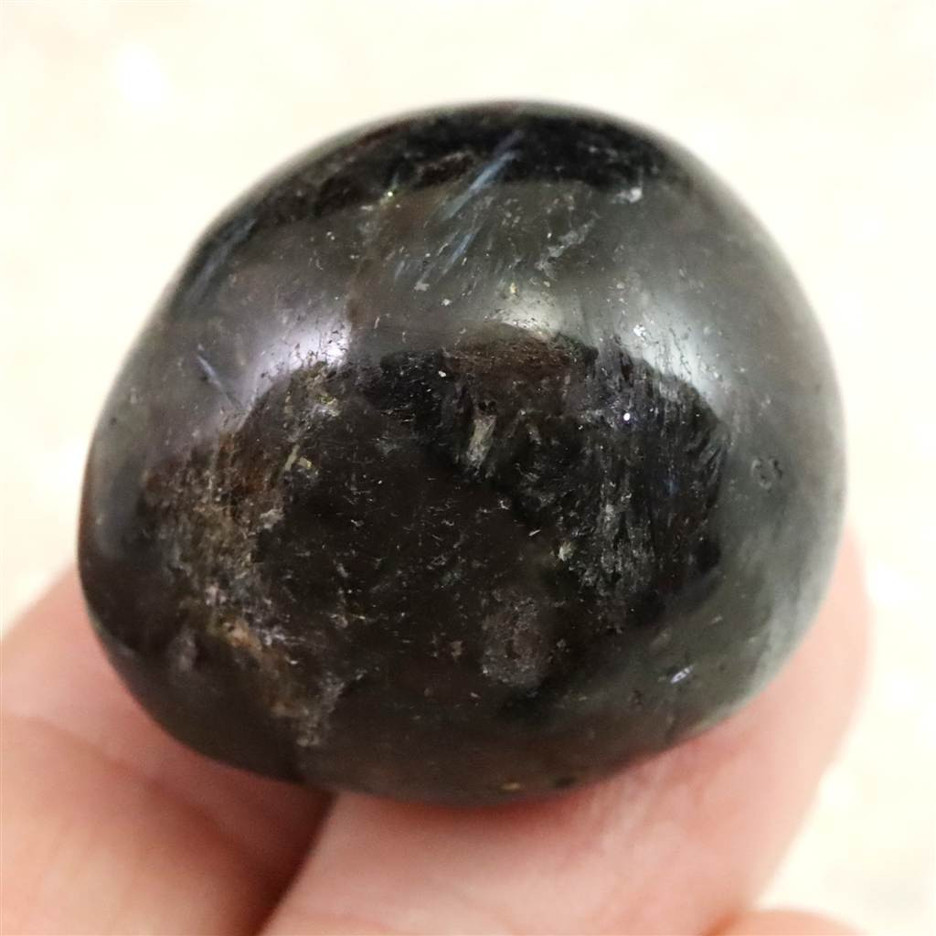 H&E社 アルベゾナイト アルベゾン閃石 タンブル 17.8g #69836