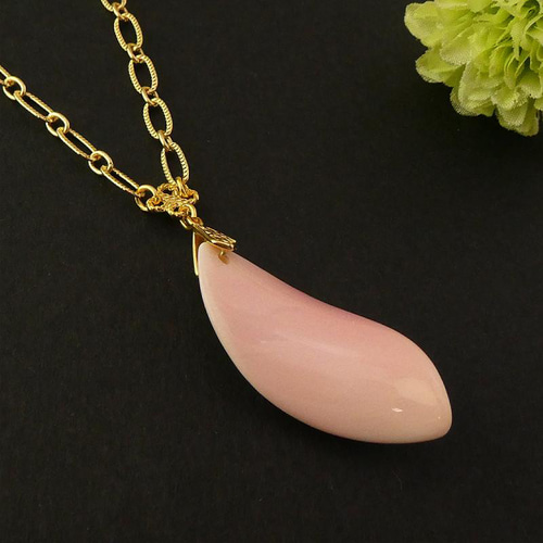 クィーンコンクシェル シンプルペンダント「花びら-4.」 天然