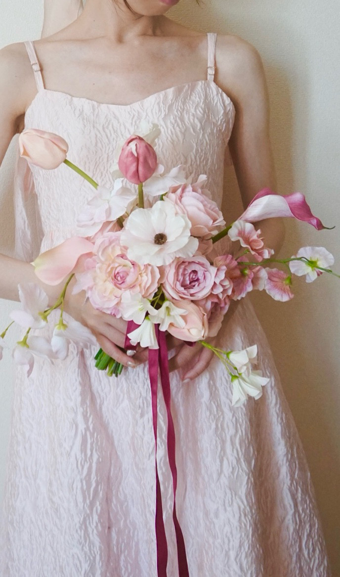 【完成品】ピンクフラワーのバレエコアブーケ／花束　結婚式　前撮り