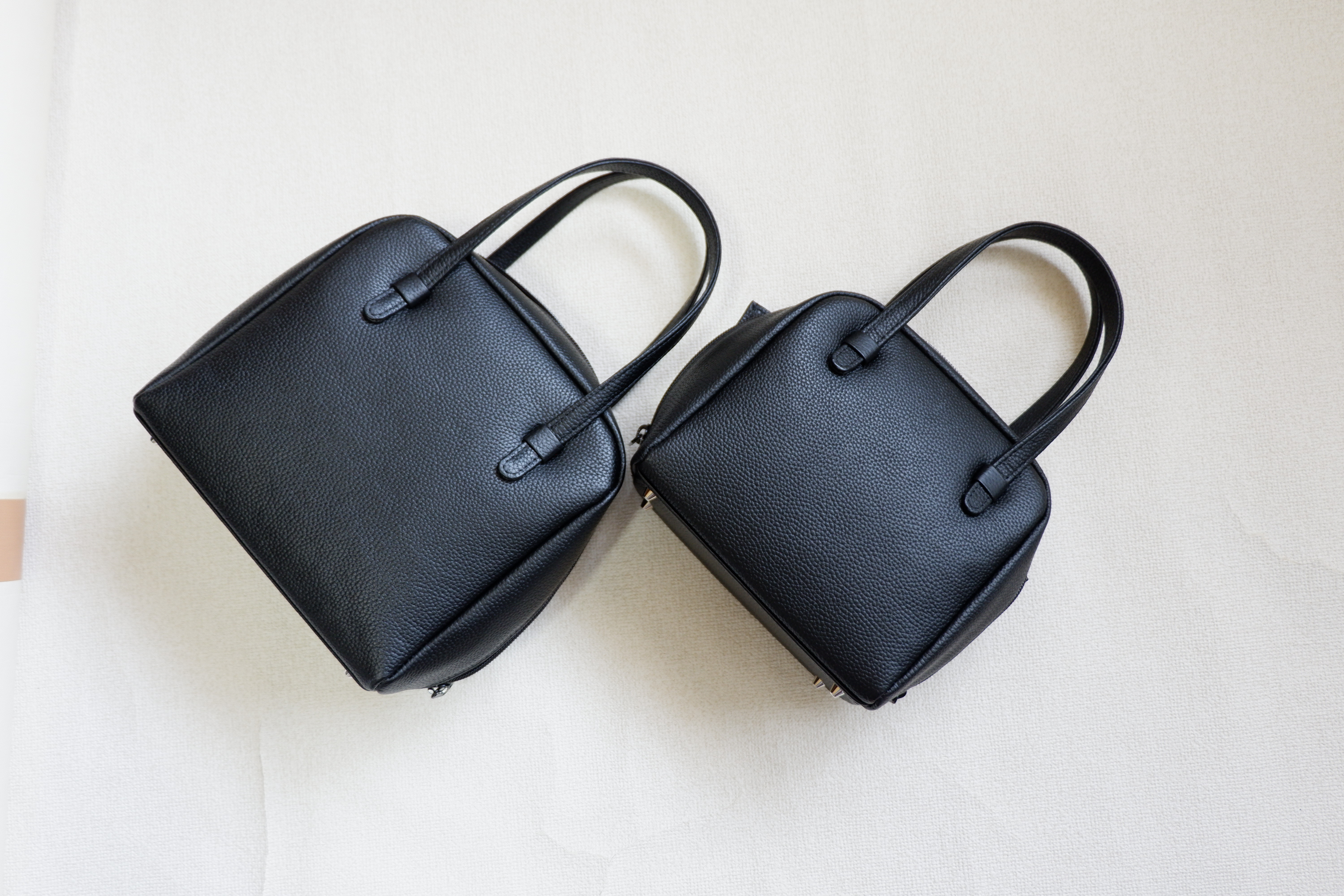 牛革　三方ファスナー   フルオープン 　少し大きめボストンバッグ　縦型