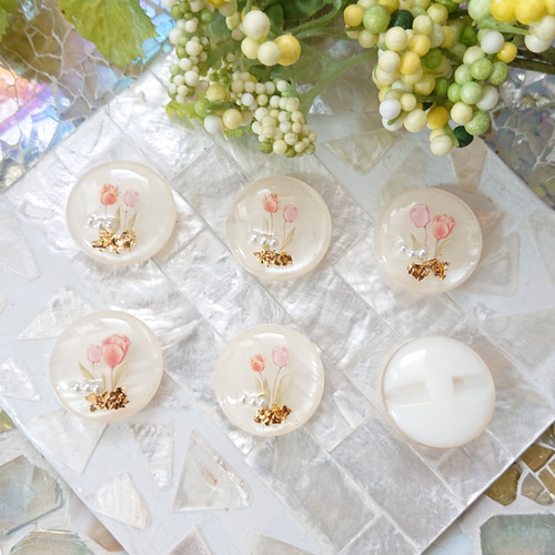 チューリップのボタン☆6個 x62 花/フラワー/チューリップ