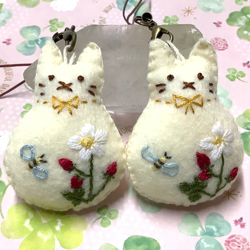 数量限定☆母の日のプレゼントに♡ ふんわり猫ちゃん 春の刺繍