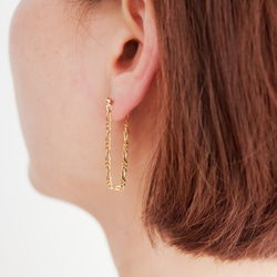 k18ヴィンテージ　華奢なフラットコネクトチェーンの揺れる耳飾り　14kgfピアス 3枚目の画像