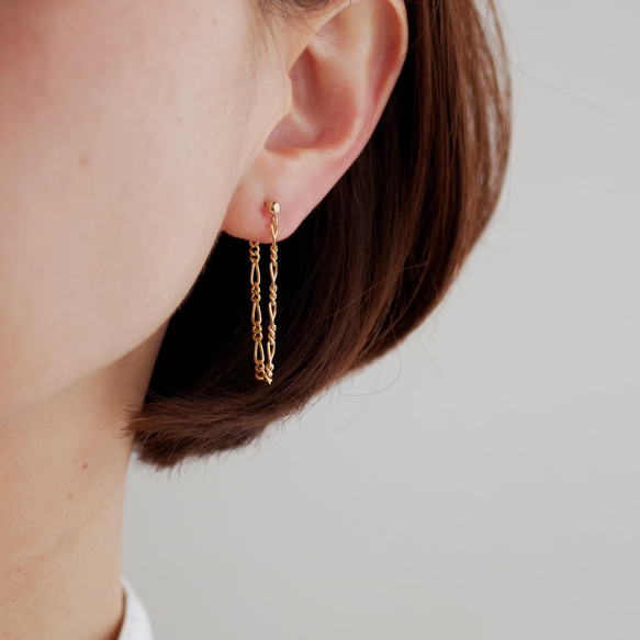 k18ヴィンテージ　華奢なフラットコネクトチェーンの揺れる耳飾り　14kgfピアス 2枚目の画像