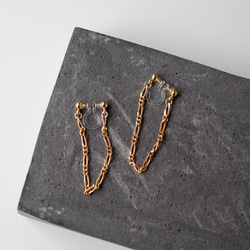 k18ヴィンテージ　華奢なフラットコネクトチェーンの揺れる耳飾り　14kgfピアス 6枚目の画像