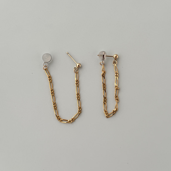 k18ヴィンテージ　華奢なフラットコネクトチェーンの揺れる耳飾り　14kgfピアス 4枚目の画像