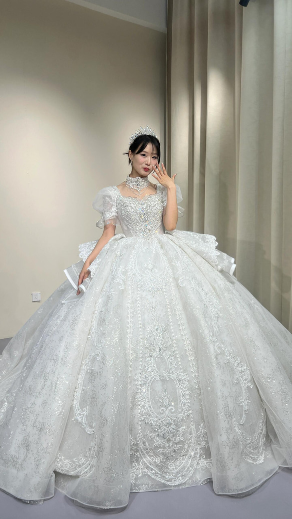 ホワイト ウェディングドレス サテン 結婚式ドレス ボートネック