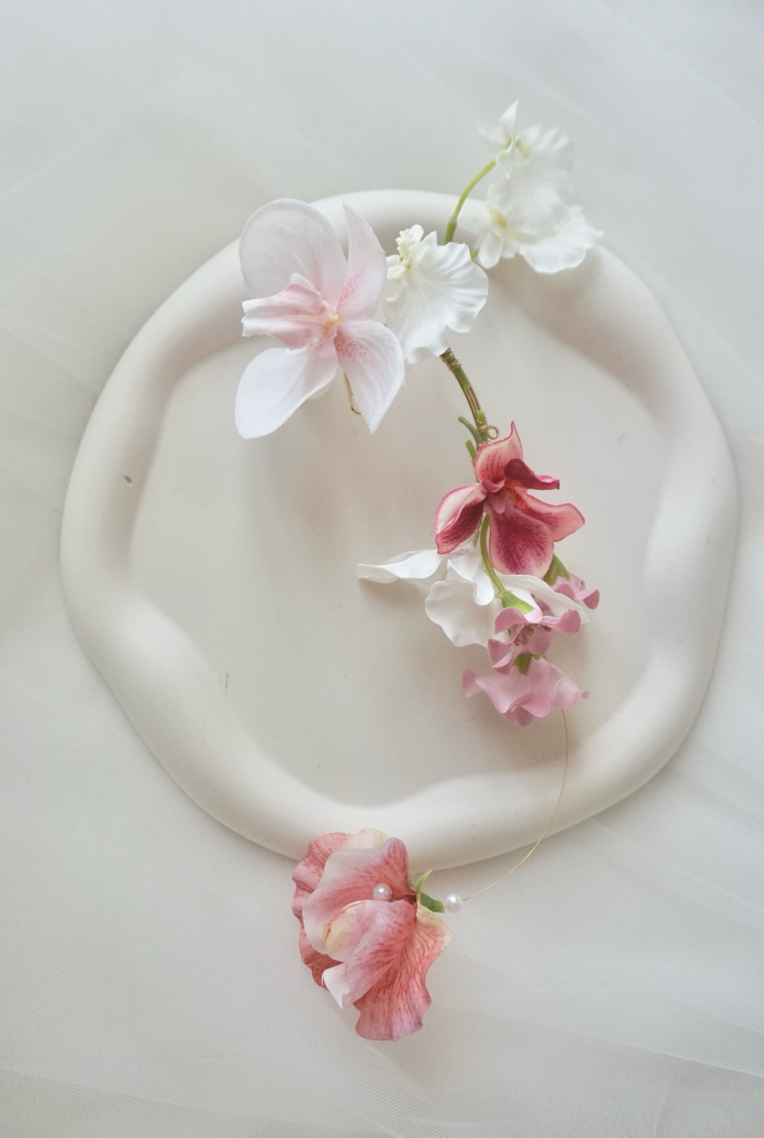 【完成品】 ear cuff ピンク胡蝶蘭イヤーカフ