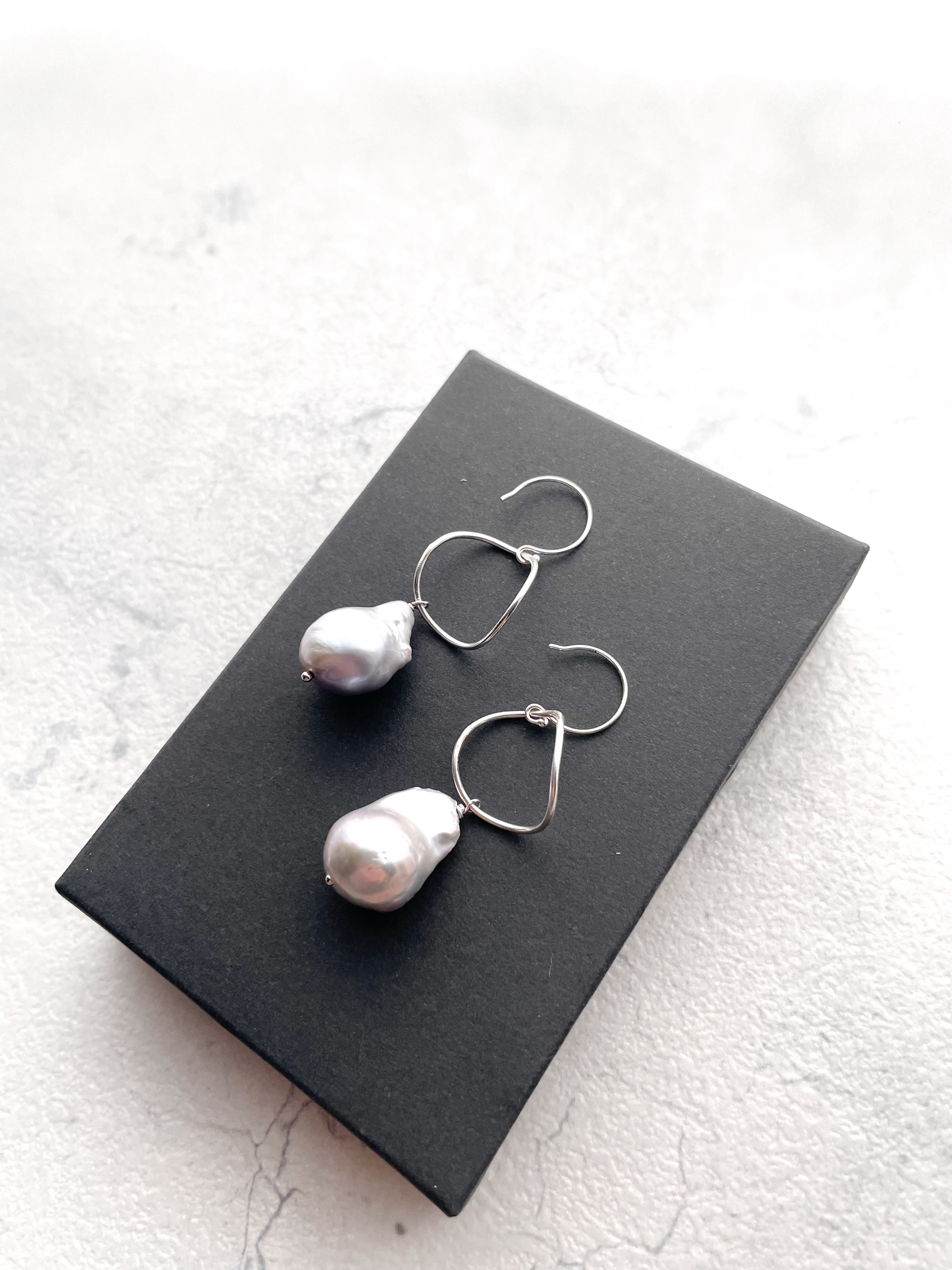 オイスターバロックパール　ピアス　イヤリング　イヤーカフ　淡水パール　シルバー925  ギフト　プレゼント