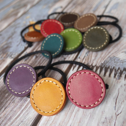 ハンドメイド 赤 レザー ヘアゴム f195de1335f25935de3e1628a76e9d