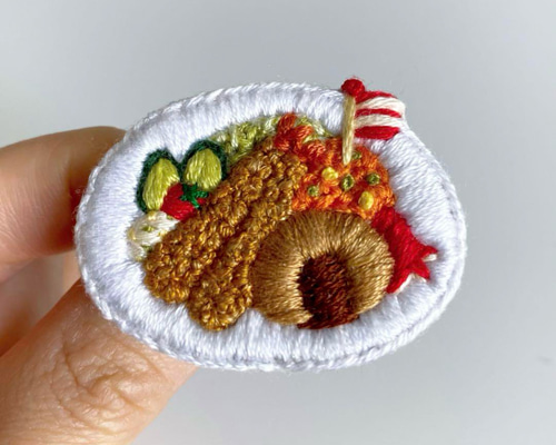 お子様ランチ 手刺繍ブローチ ブローチ 1m2ちっく 通販 19284327