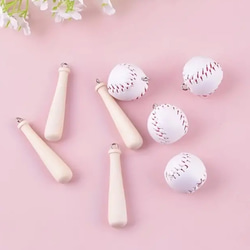 【各１個】バット ボール ハンドメイド 野球 アクセサリー チャーム 1枚目の画像