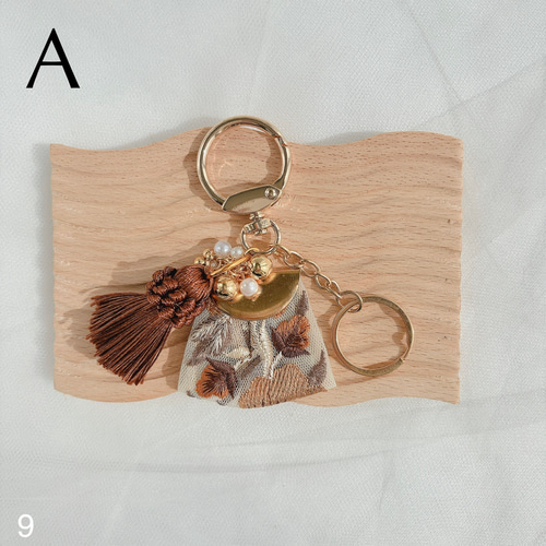 ⑅インド刺繍リボン⑅キーホルダー キーホルダー hanyuka handmade