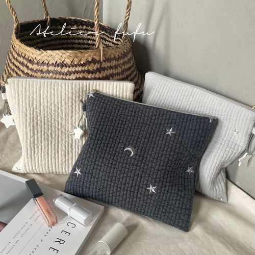 刺繍入りフラットポーチL】大きめ ポイポイ入れられるマルチポーチ