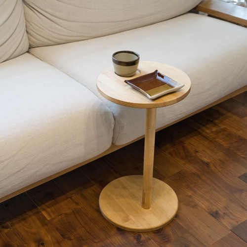 サイドテーブル（ハンドメイド） DIY] [Side table] [Cut into chunks] [Night table] It's easy