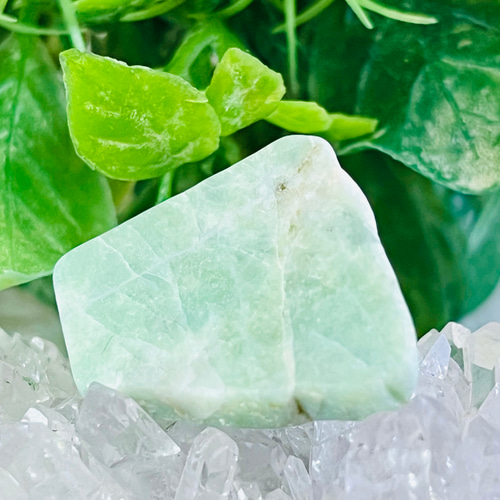 成功と繁栄✨ 糸魚川産 硬玉翡翠 原石 ジェダイド タンブル