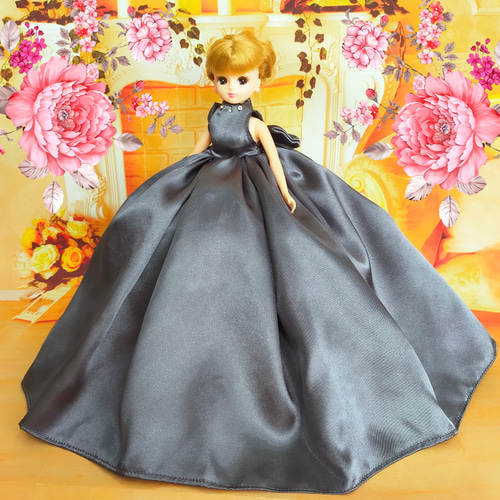 お値下げ3600円→2000円 リカちゃんサイズ ドールドレス ノースリーブ