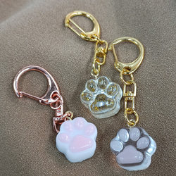 レジン 肉球キーホルダー ♡ その他アート 三星工房 通販