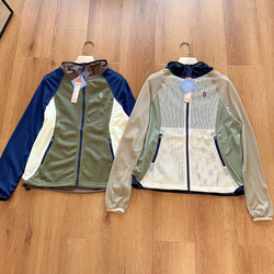 UVカット レトロメッシュパネル ユニセックス　 スポーツ  ジャケットフード付き・調節コード仕様 1枚目の画像