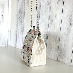 creema限定　素敵な刺繍、携帯ポーチ、１点もの 3枚目の画像