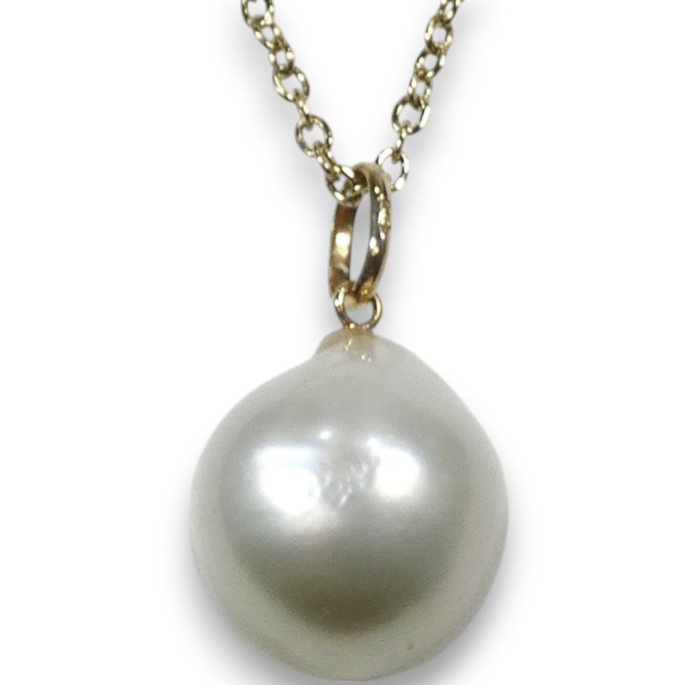 パールペンダントトップ 18金（K18）枠 南洋白蝶真珠約15.4mm×13.3mm珠パールB205