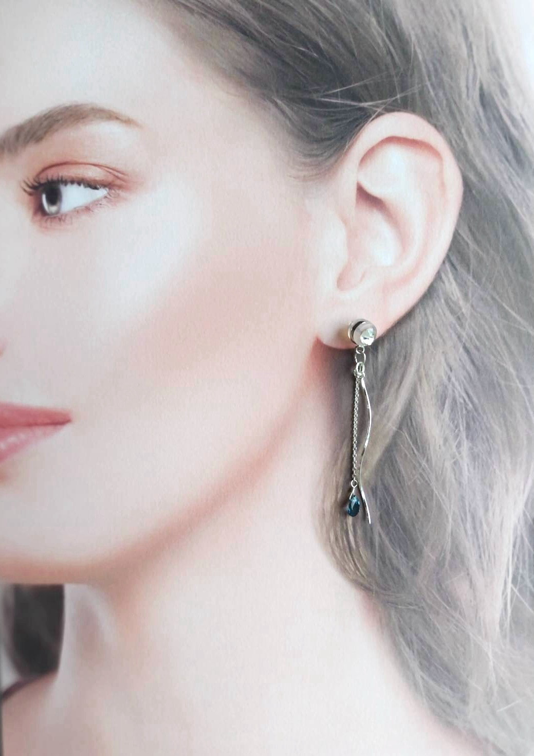 日常と特別な日に 洗練された印象に導く ロンドンブルートパーズAAA / silver925