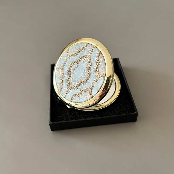 【受注制作】新作♦モロッカン生地のコンパクトミラー♦イデアル♦ベージュ♦ゴールド♦拡大鏡 * ギフトにおすすめ * 5枚目の画像