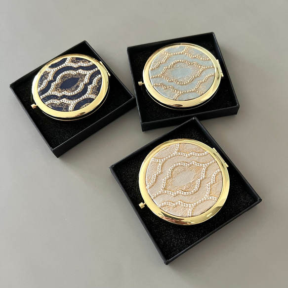 【受注制作】新作♦モロッカン生地のコンパクトミラー♦イデアル♦ベージュ♦ゴールド♦拡大鏡 * ギフトにおすすめ * 3枚目の画像