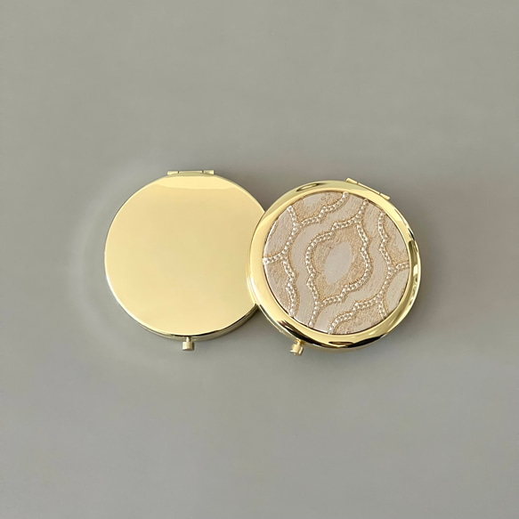 【受注制作】新作♦モロッカン生地のコンパクトミラー♦イデアル♦ベージュ♦ゴールド♦拡大鏡 * ギフトにおすすめ * 7枚目の画像